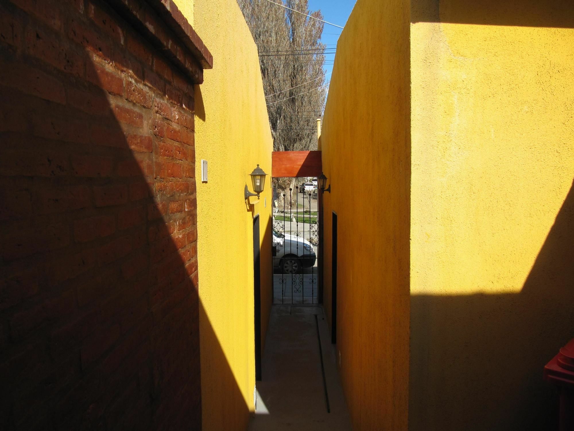Apart Casas Del Centro El Calafate Exterior foto